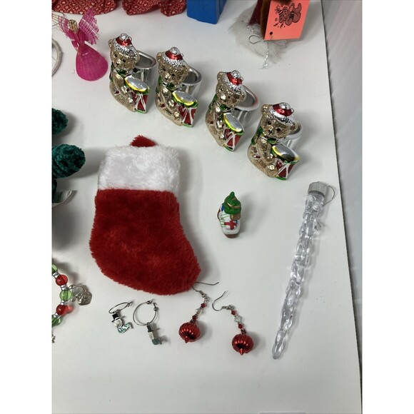 Mixed Lot of Christmas Items Candles Napkin Rings Jewelry Pillow Ornaments Bear - Picture 6 of 16